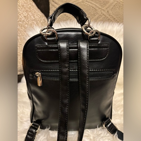 💛💚DAVID JONES  PARIS 
Black Leather 🎒 BACKPACK.💛💚 - Picture 12 of 15